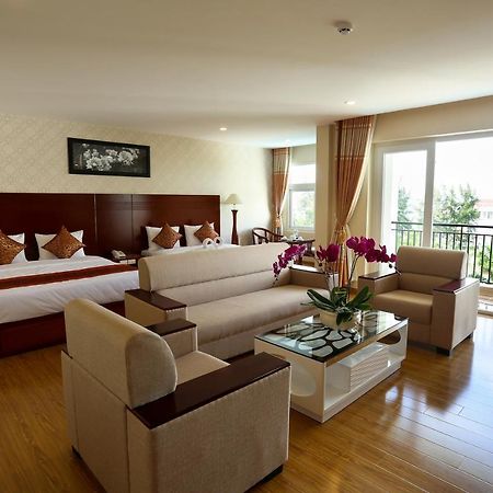 New Palace Bac Lieu Hotel Екстер'єр фото